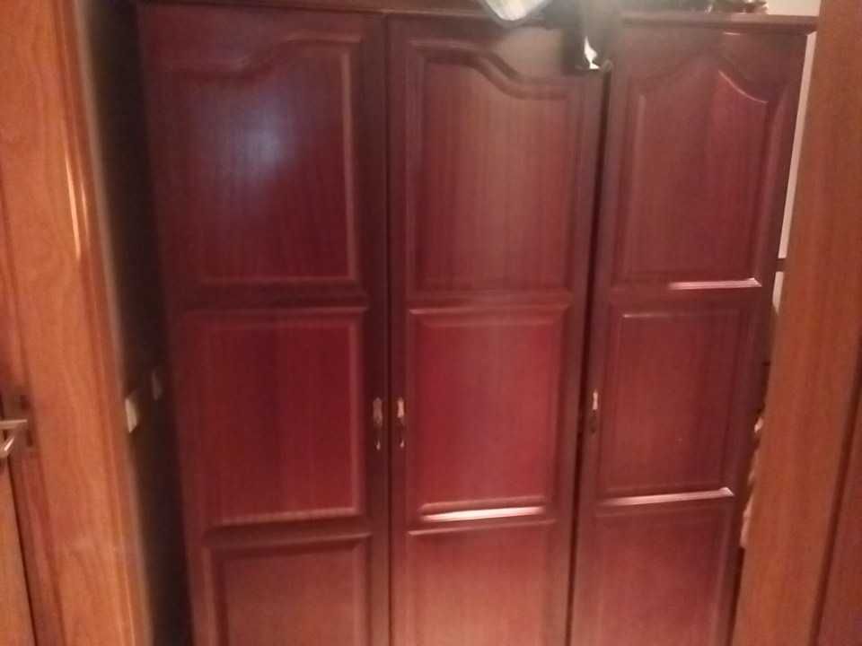 Vende-se Quarto de casal