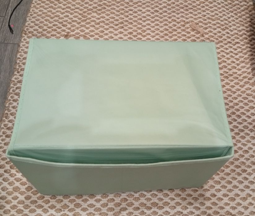 Pojemnik na zabawki z matą do zabawy