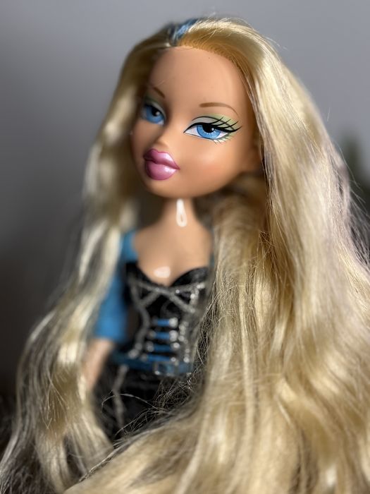Вінтажна лялька Bratz Хлоя