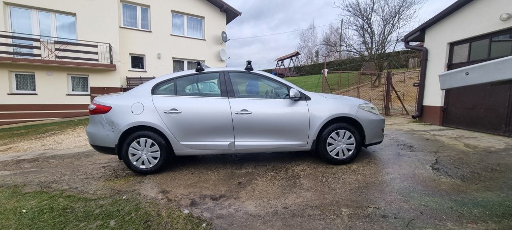 Renault fluence 2010 1.6 benzyna