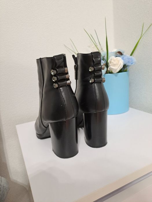 Шкіряні ботінки жіночі