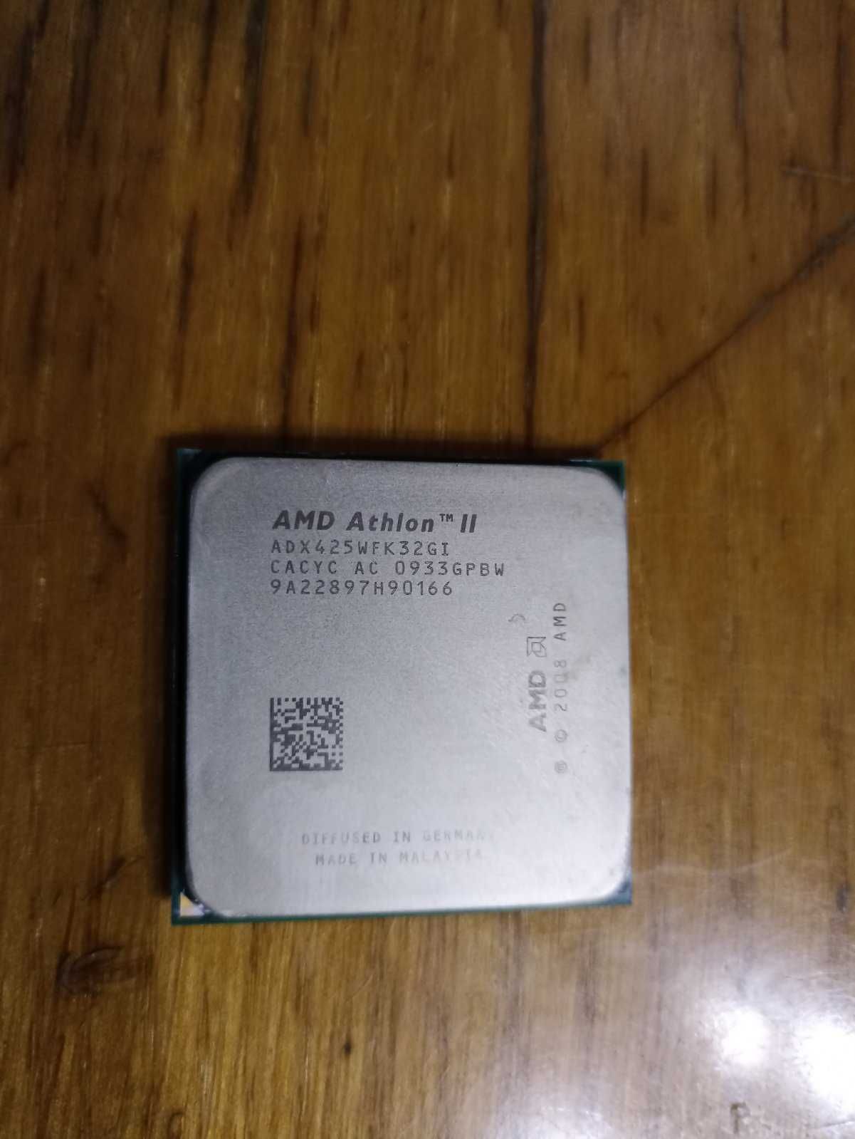 Процесор AMD Athlon II X3 425 sAM3