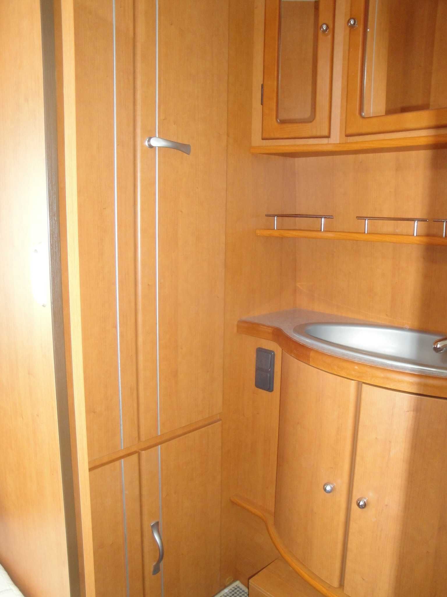 Lmc 520 Prysznic wc , Alde gazowy podgrzewacz wody namiot, Dmc 1400 kg