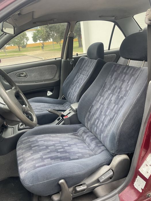 Mitsubishi lancer 1.3 glxi