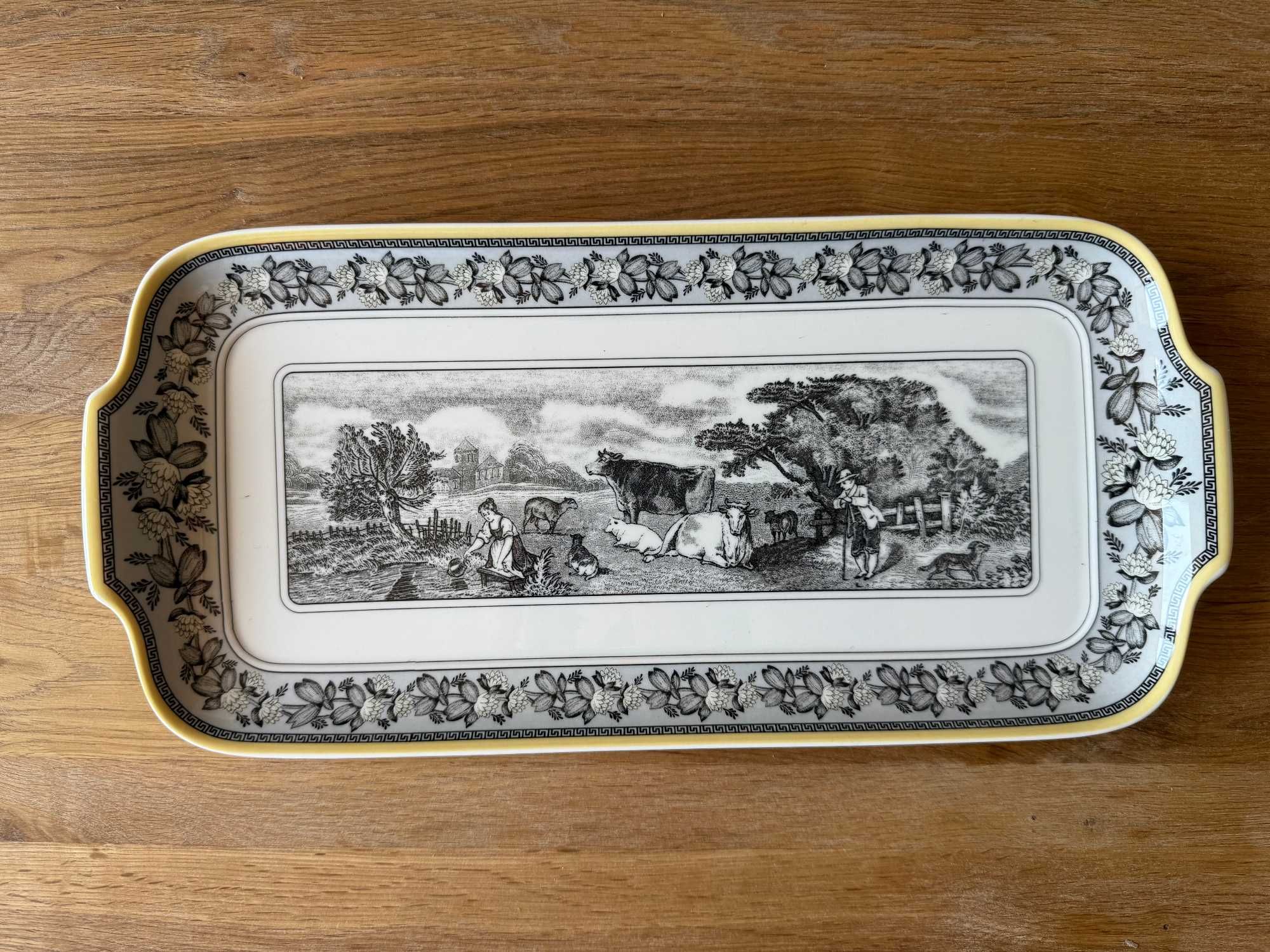 Półmisek Villeroy & Boch seria Audun Ferme 32,5 x 15 cm porcelana