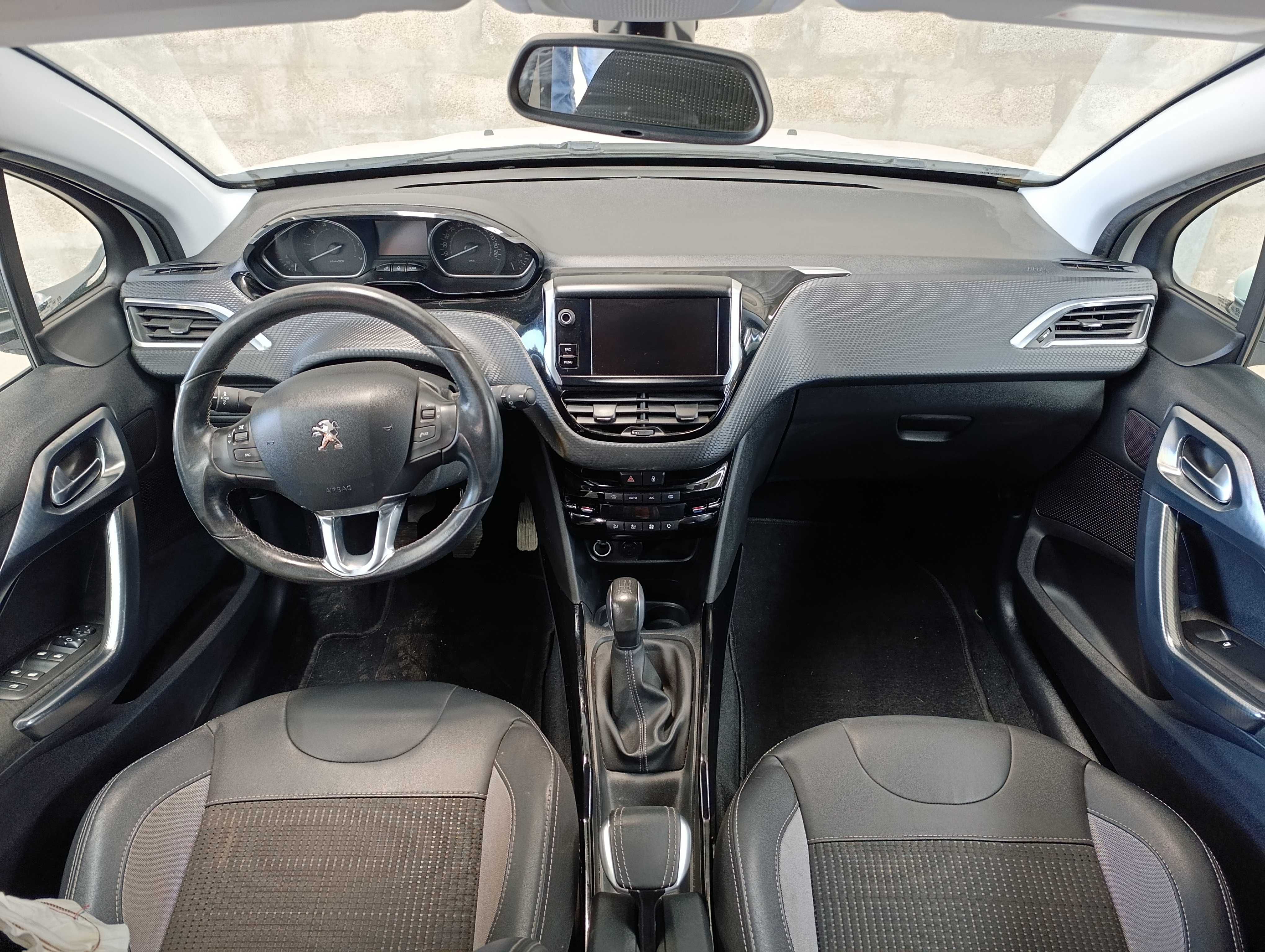 PEUGEOT 2008 1.2 PURETECH ALLURE