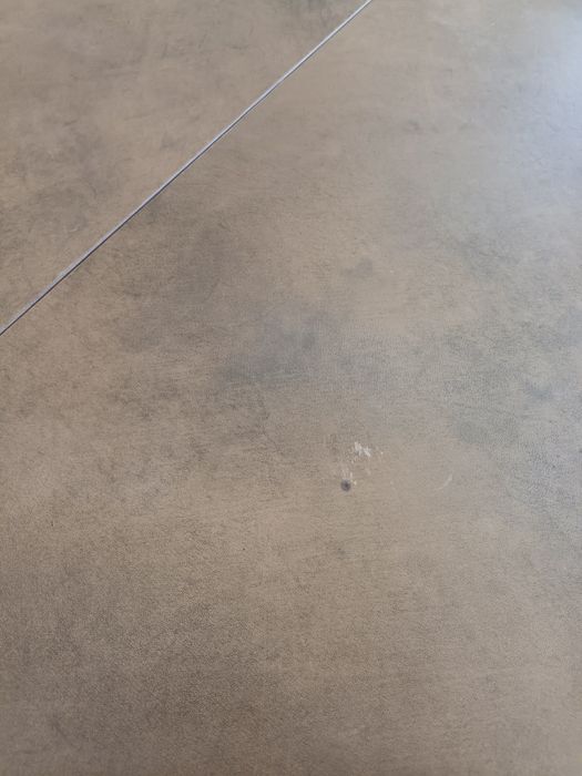 Stól Okrągły Antyk na lwich lapach