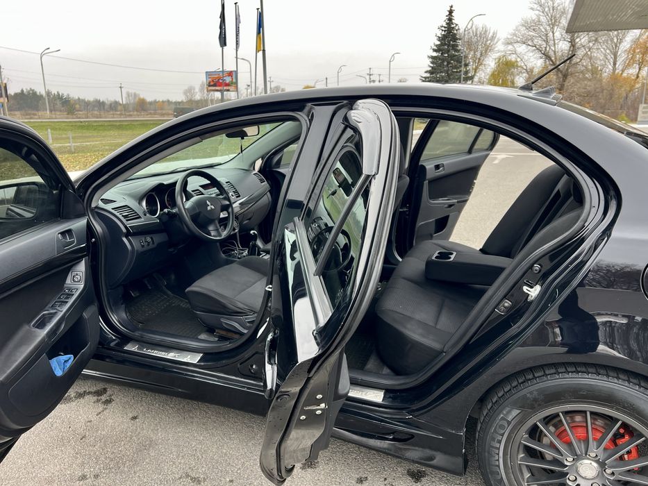 Продам Mitsubishi Lancer X