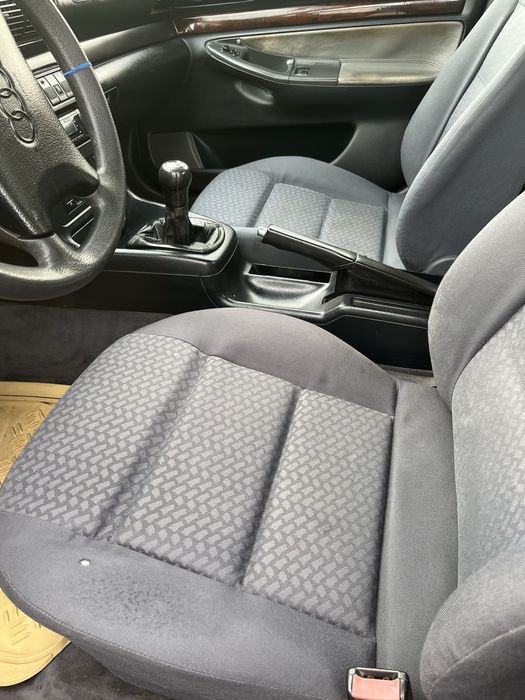 Продам ауді  на свої роки в гарному стані