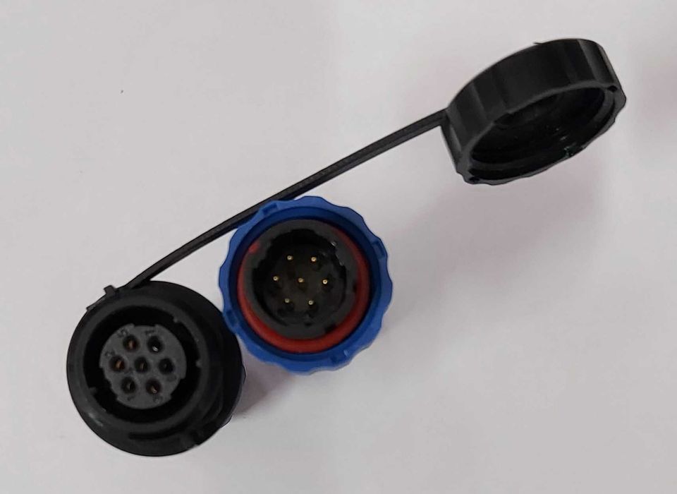 роз’єм герметичний 7pin SD16