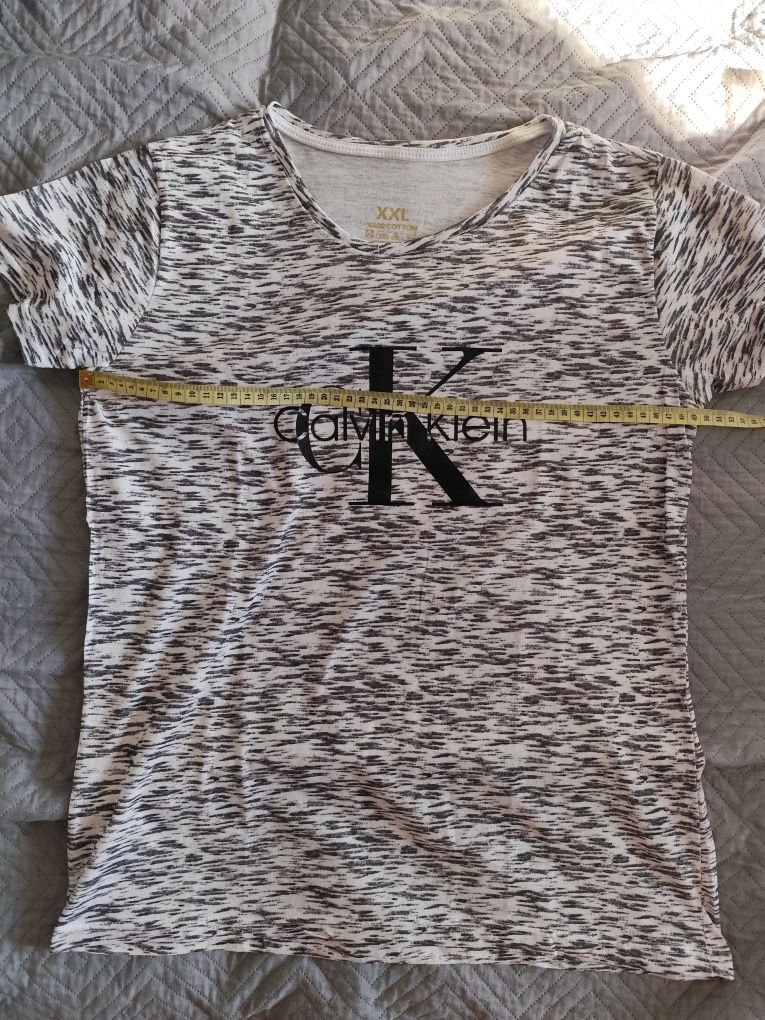 T t-shirt Calvin Kleina 2xl damska