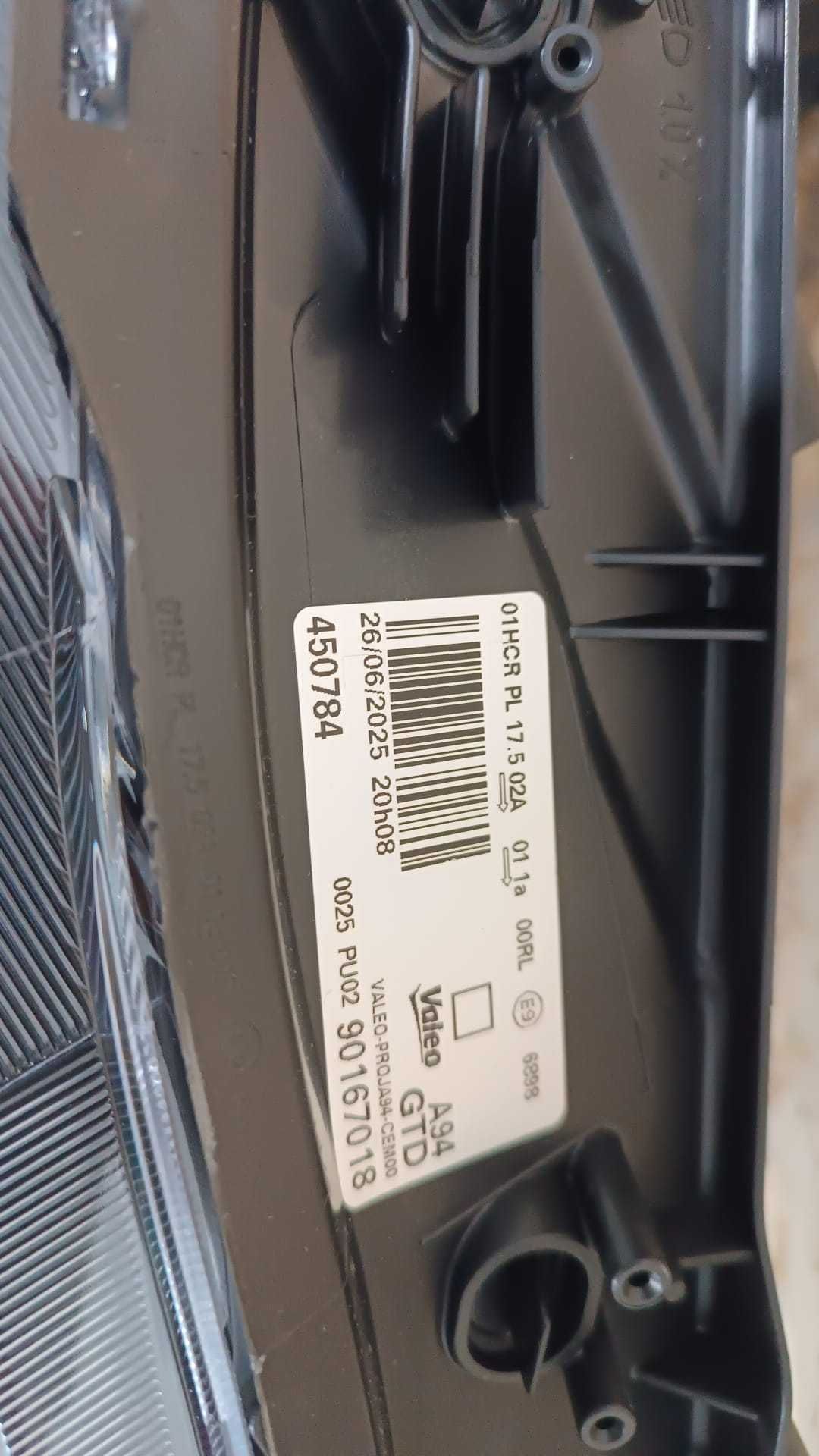 Farol Otica Direito PEUGEOT 2008 I (CU_) | NOVO VALEO