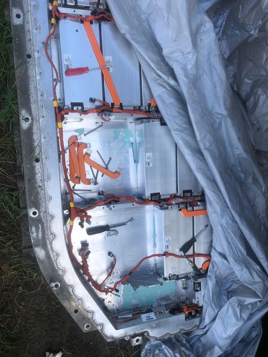 Електричний Ягуар I-pace запчастини у Львові в наявності