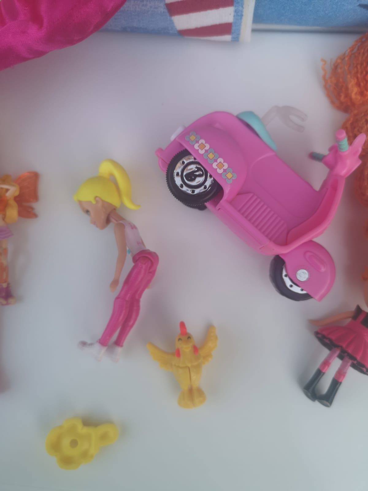 Lalka Barbie on the go laleczka mała z motorkiem i