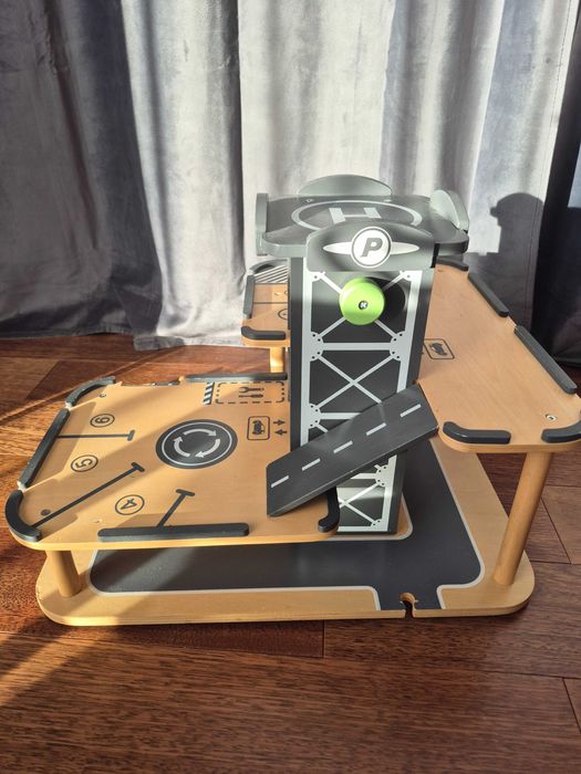 Garaż drewniany Tchibo dla dziecka