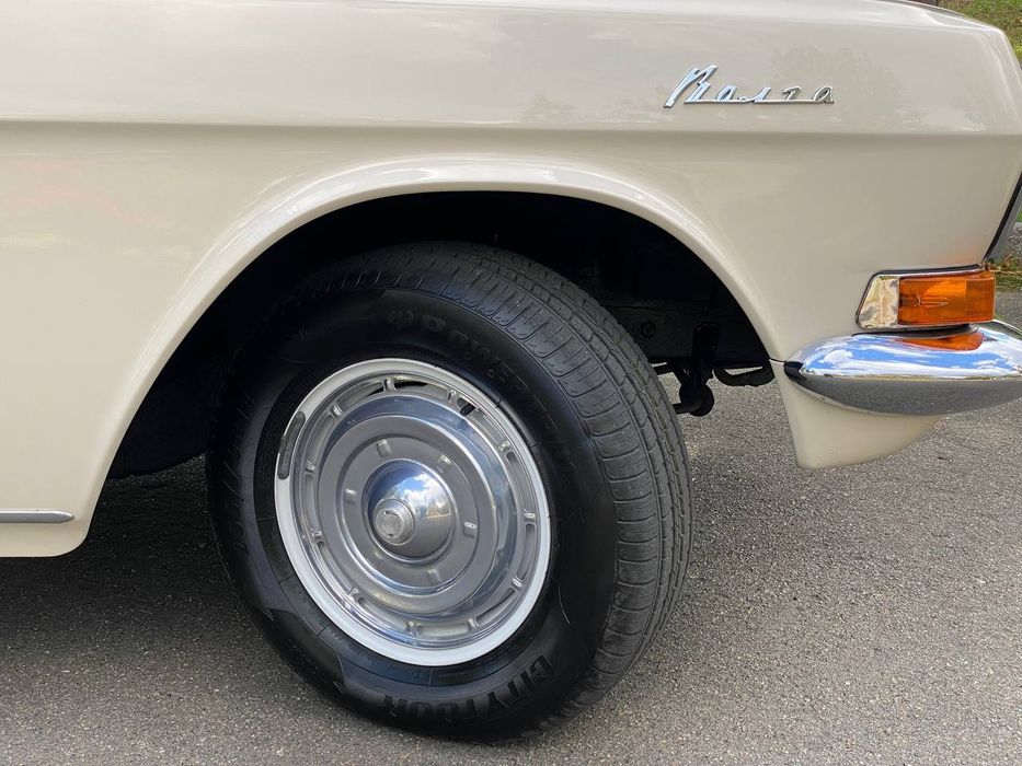 Волга ГАЗ -24 . 1976р.