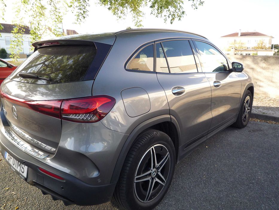 Mercedes-Benz EQA 250 de 2023, com 16.000 kms, na garantia