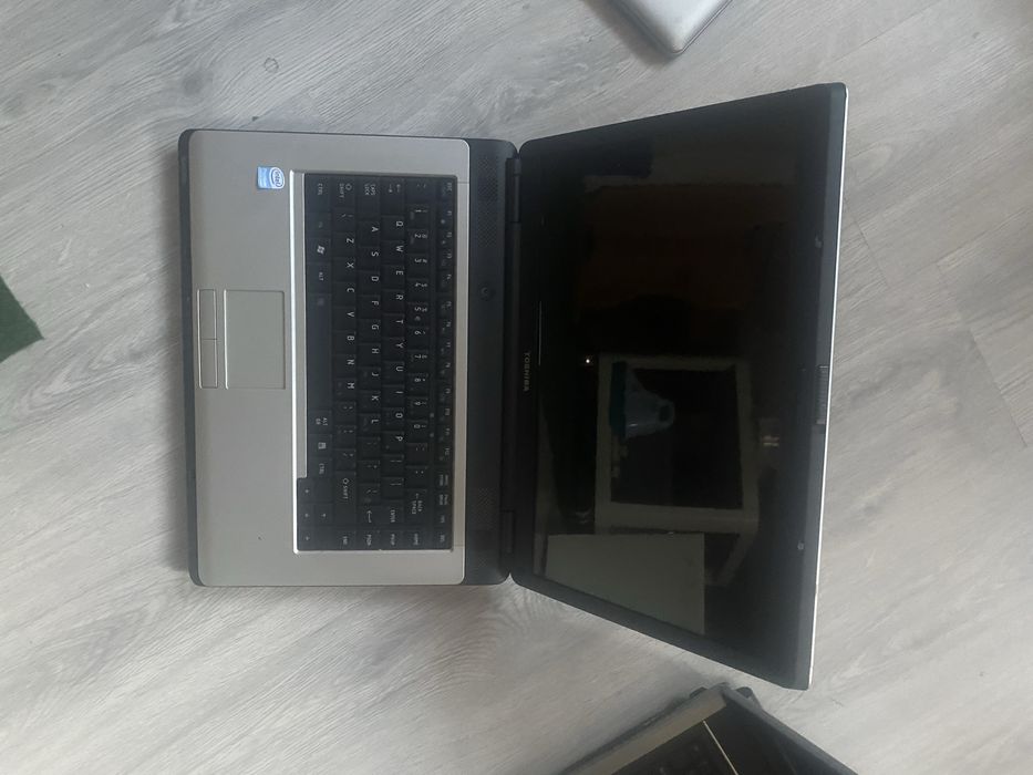 Laptopy retro mix elektroniki