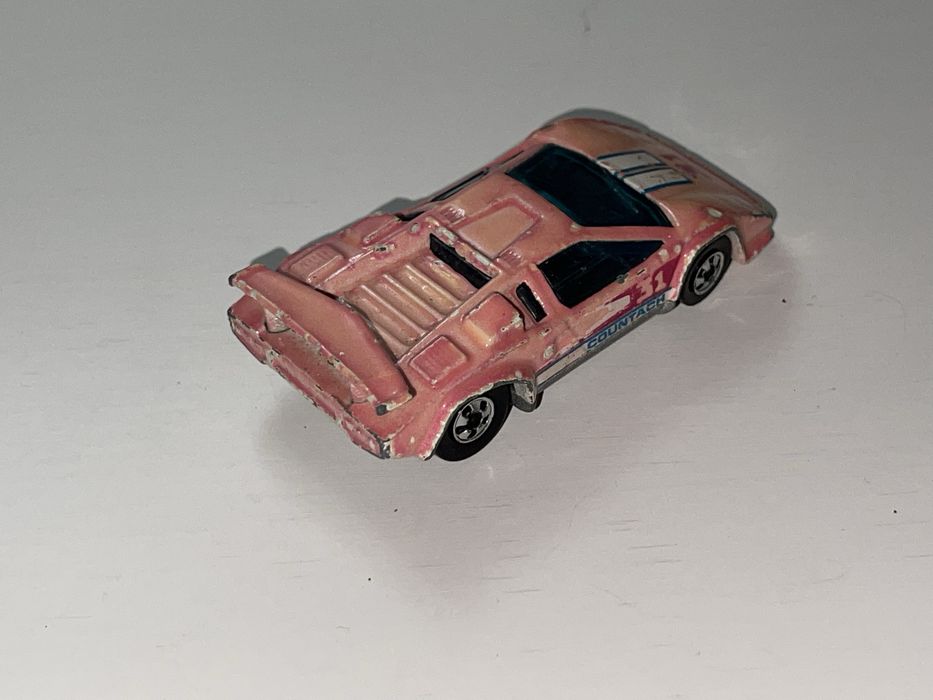 Lamborghini Countach 1987 Hot Wheels midel autko redorsk retro