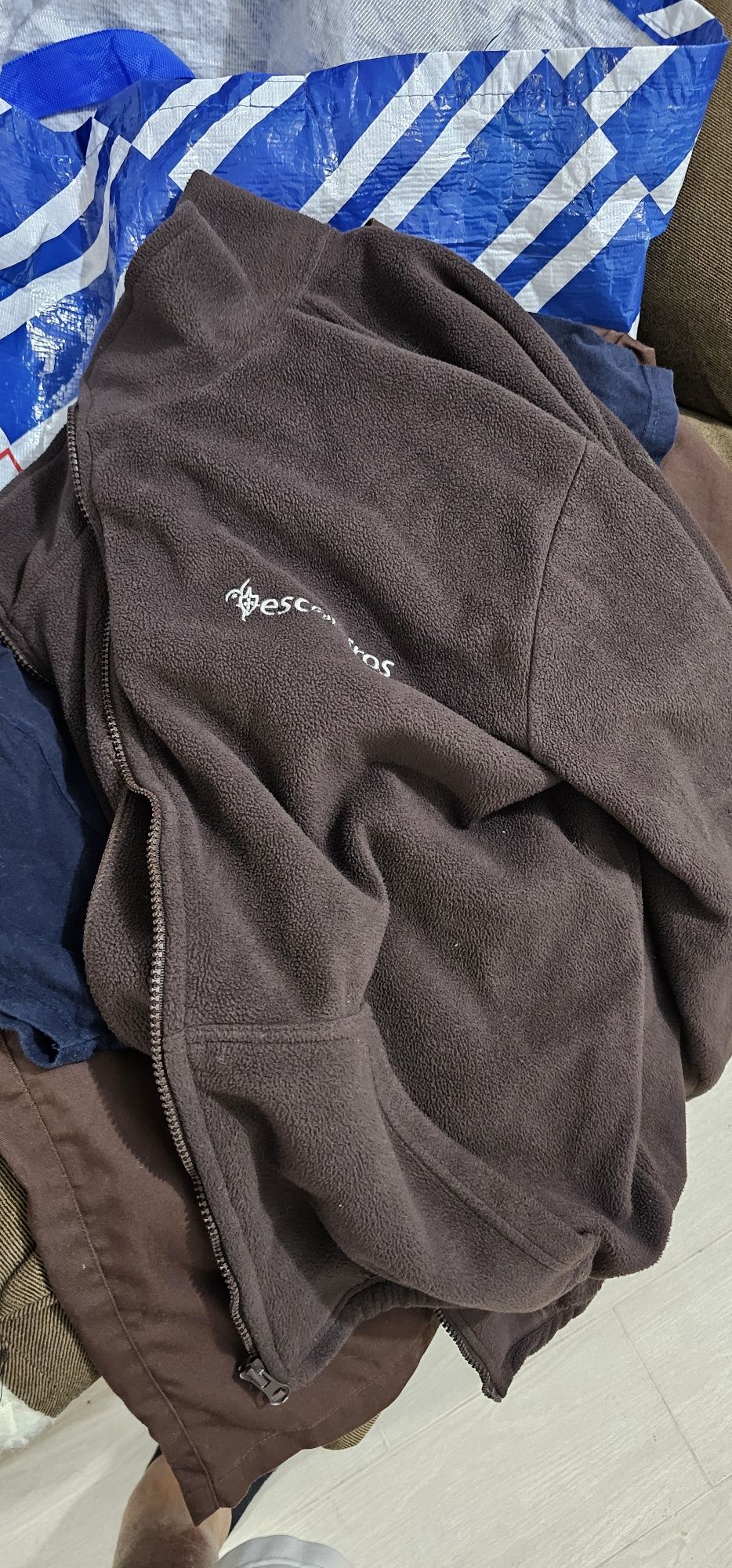 Escoteiros diversas roupas
