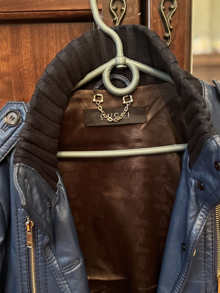 Шкіряна куртка Gucci S
