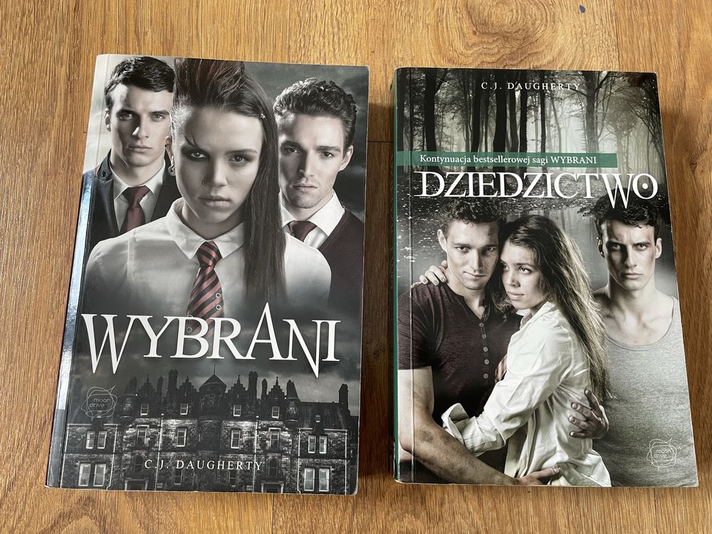 Dwie książki- „Wybrana” i „Dziedzictwo”