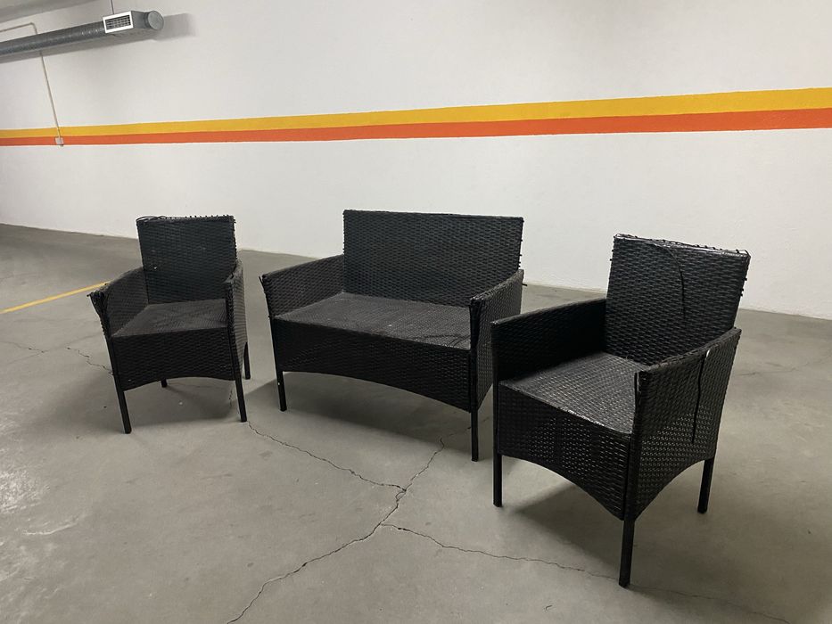 Mobilia de exterior com uso