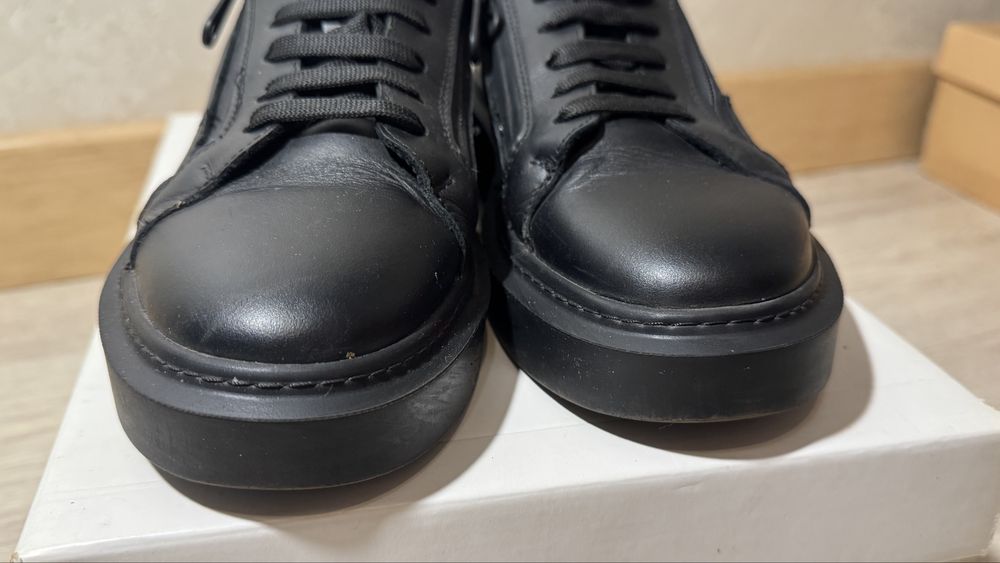 Кеды кожаные женские Estro