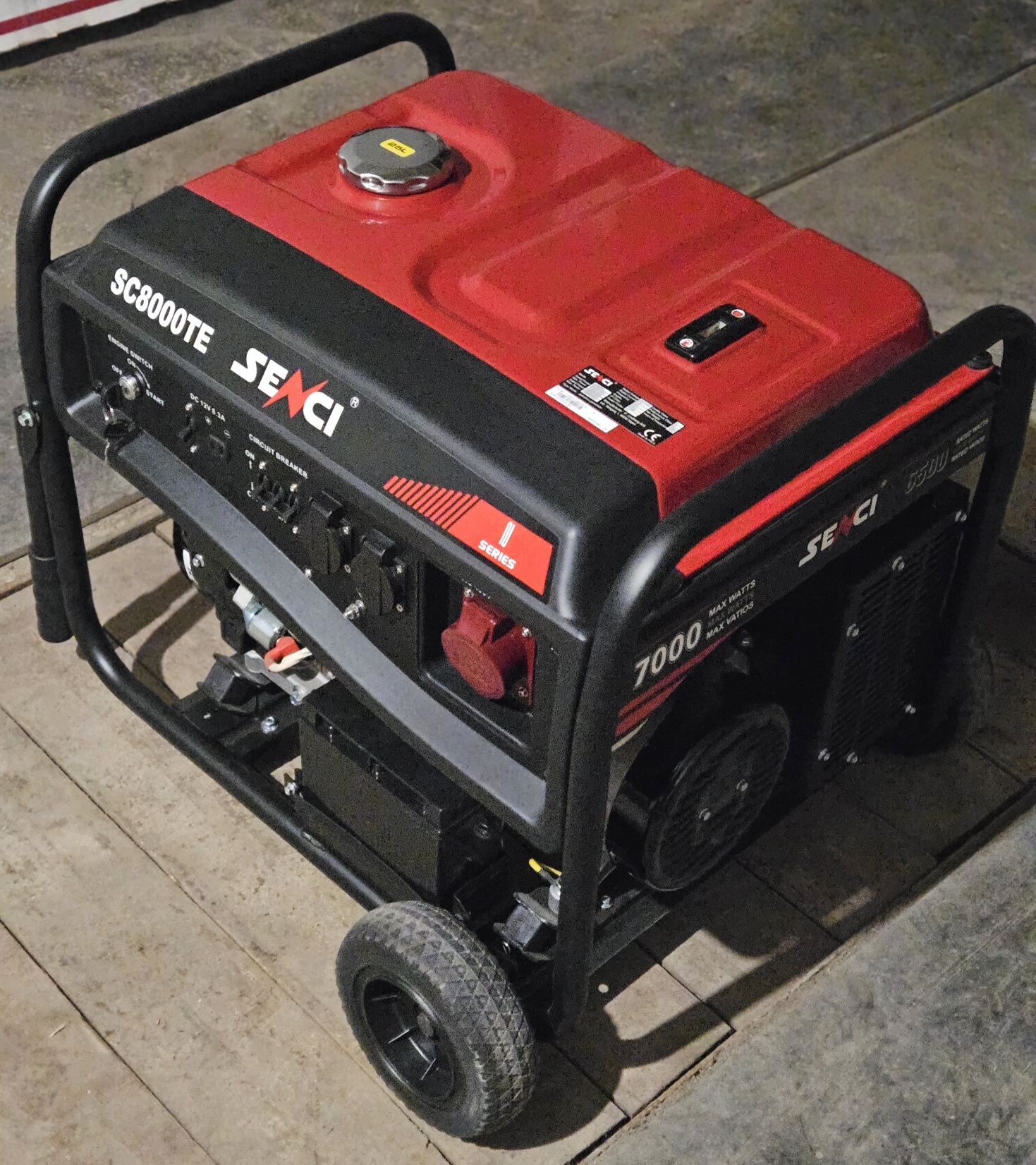 Продам інверторний генератор Senci SC8000TE 6500W