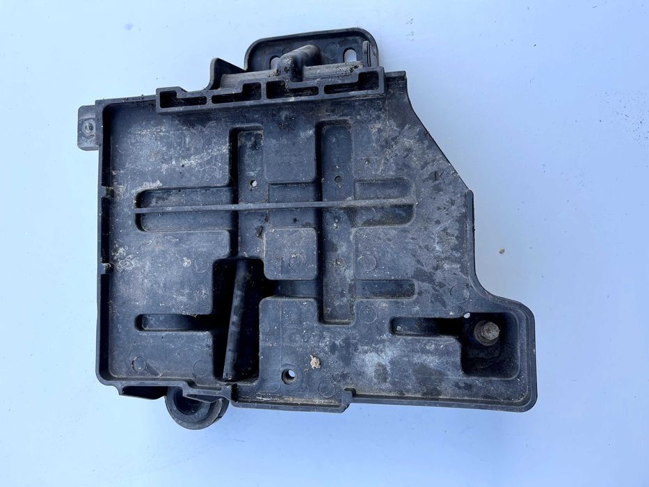 Podstawa pod akumulator Hyundai ix35 12- KIA SPORTAGE III