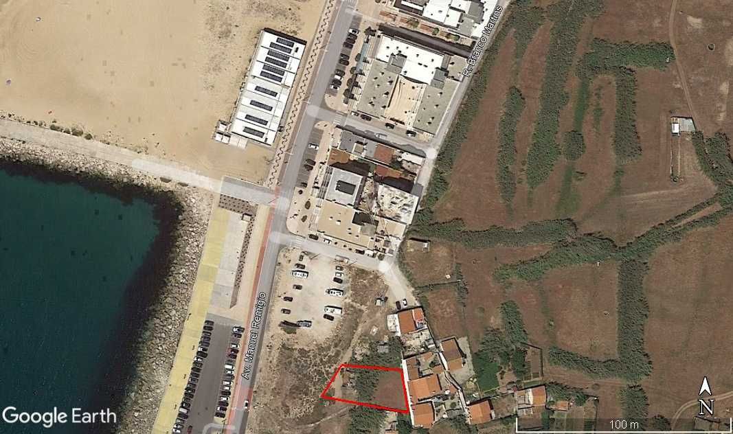 Terreno na Nazaré (600 m2), junto à marginal