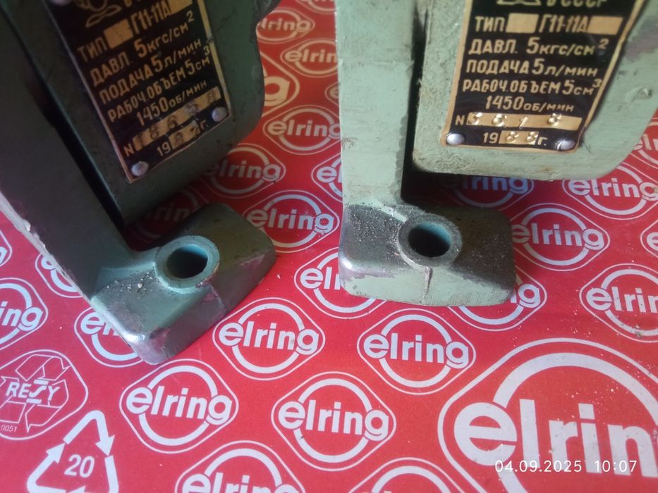 Насос шестеренчатый Г11-11А