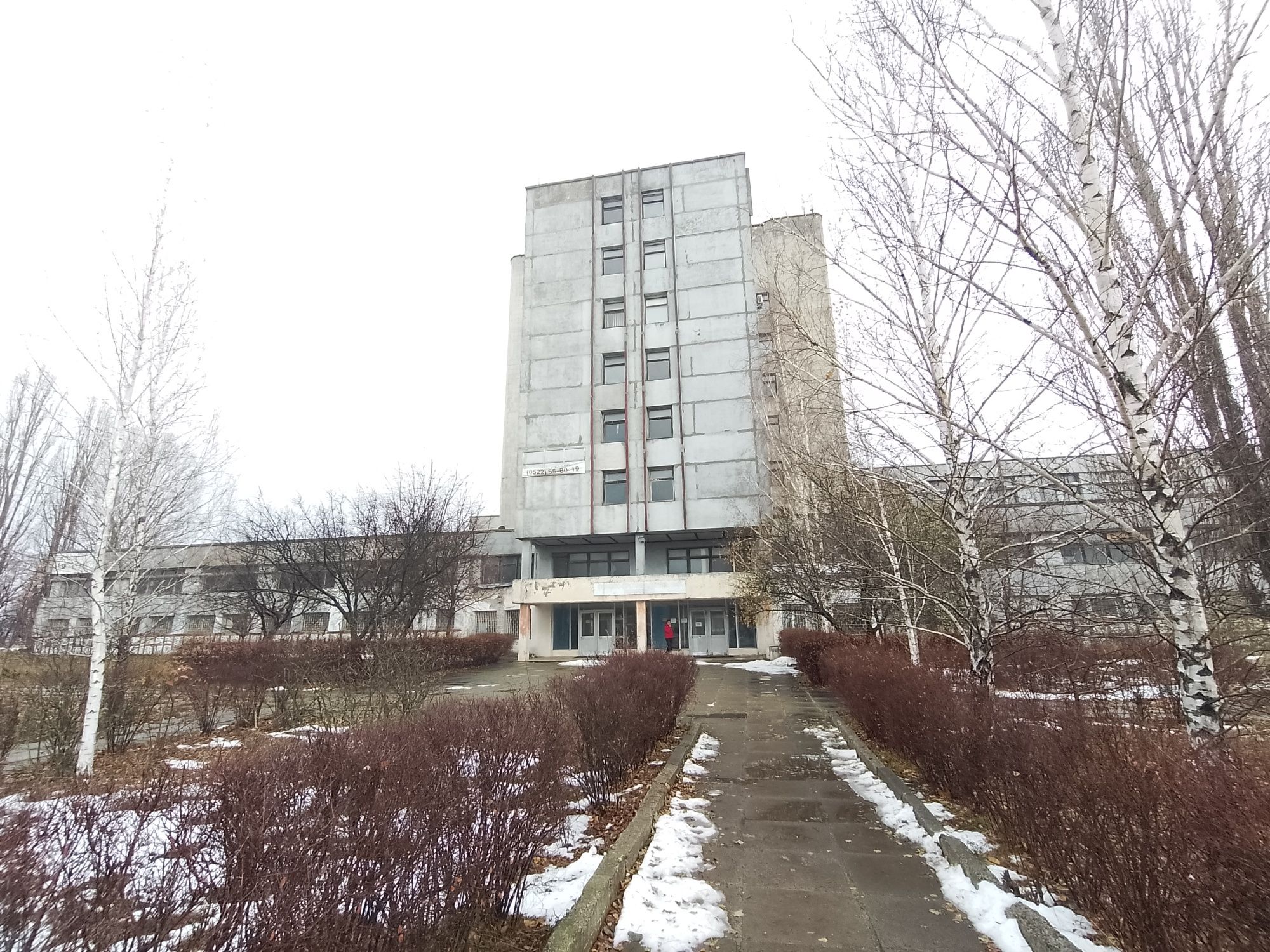 Продам комплекс будівель на 101 мікрорайоні