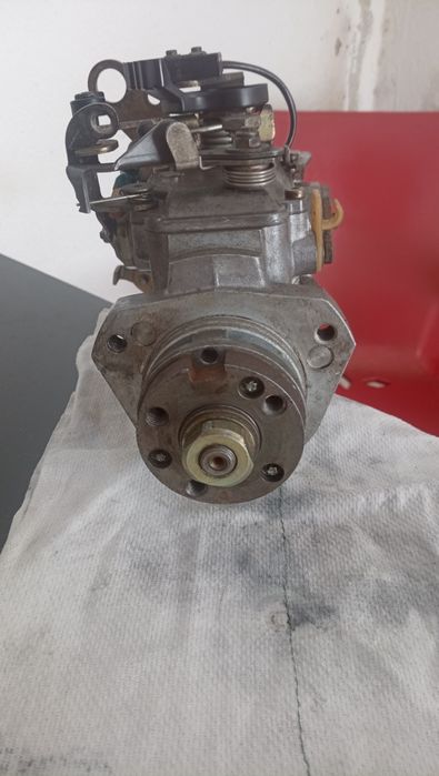 Duas bombas injetoras da Renault Kangoo 1.9 Diesel