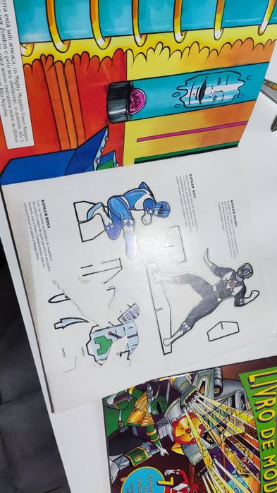 2 Livros de Modelos Power Rangers