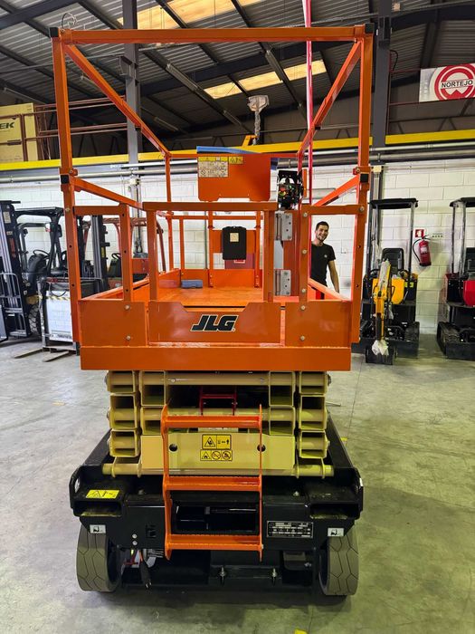 Plataforma Elevatória Tesoura Elétrica (NOVA) 10mt