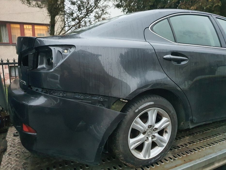 LEXUS IS220 IS250 błotnik prawy tylny ćwiartka 08-13