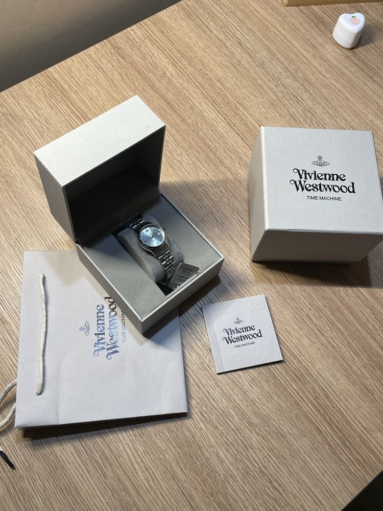 Новий оригінальний годинник Vivinne Westwood