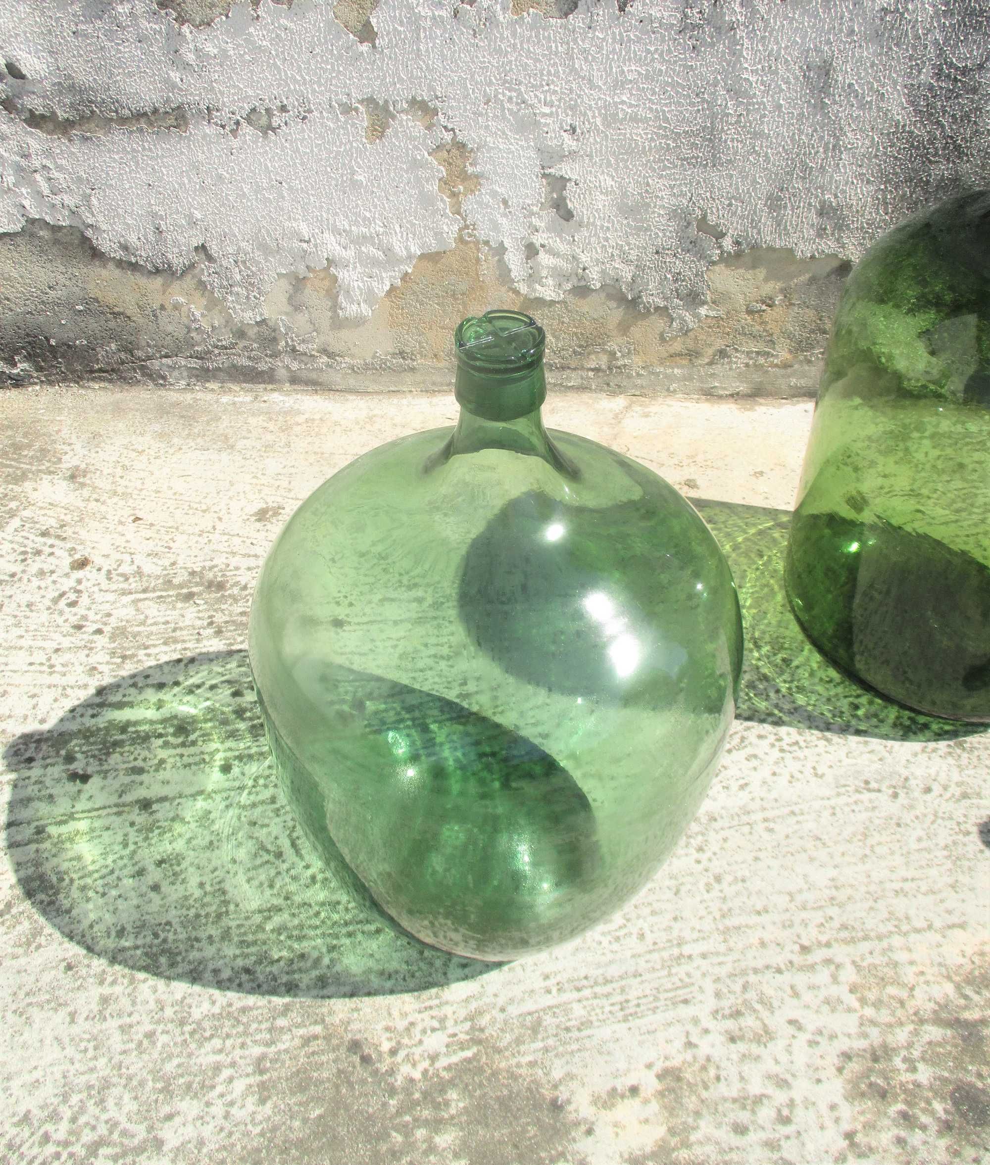 Garrafões antigos em vidro séc. XIX/XX