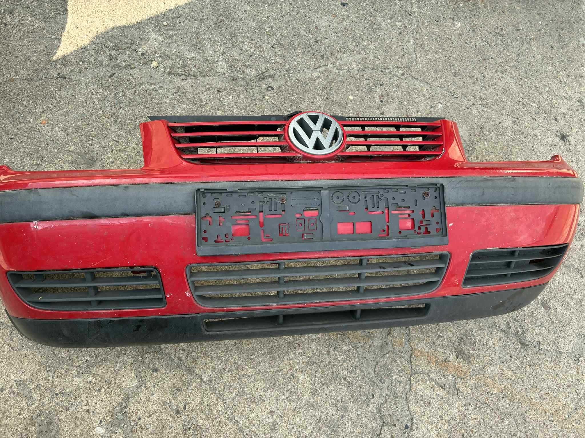 zderzak przód przedni czerwony vw volkswagen golf 4 iv bora LY3D