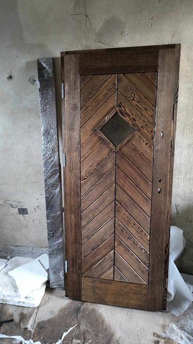 Nowe drzwi drewniane lite sosnowe 2 szt