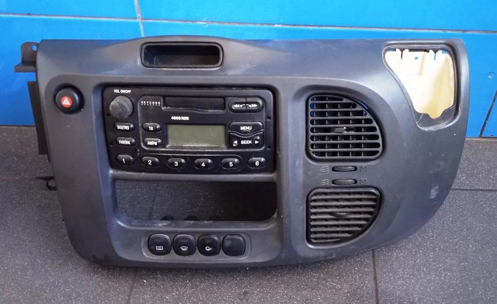 Radio fabryczne kaseta Ford 4000 RDS ys6f18k876da