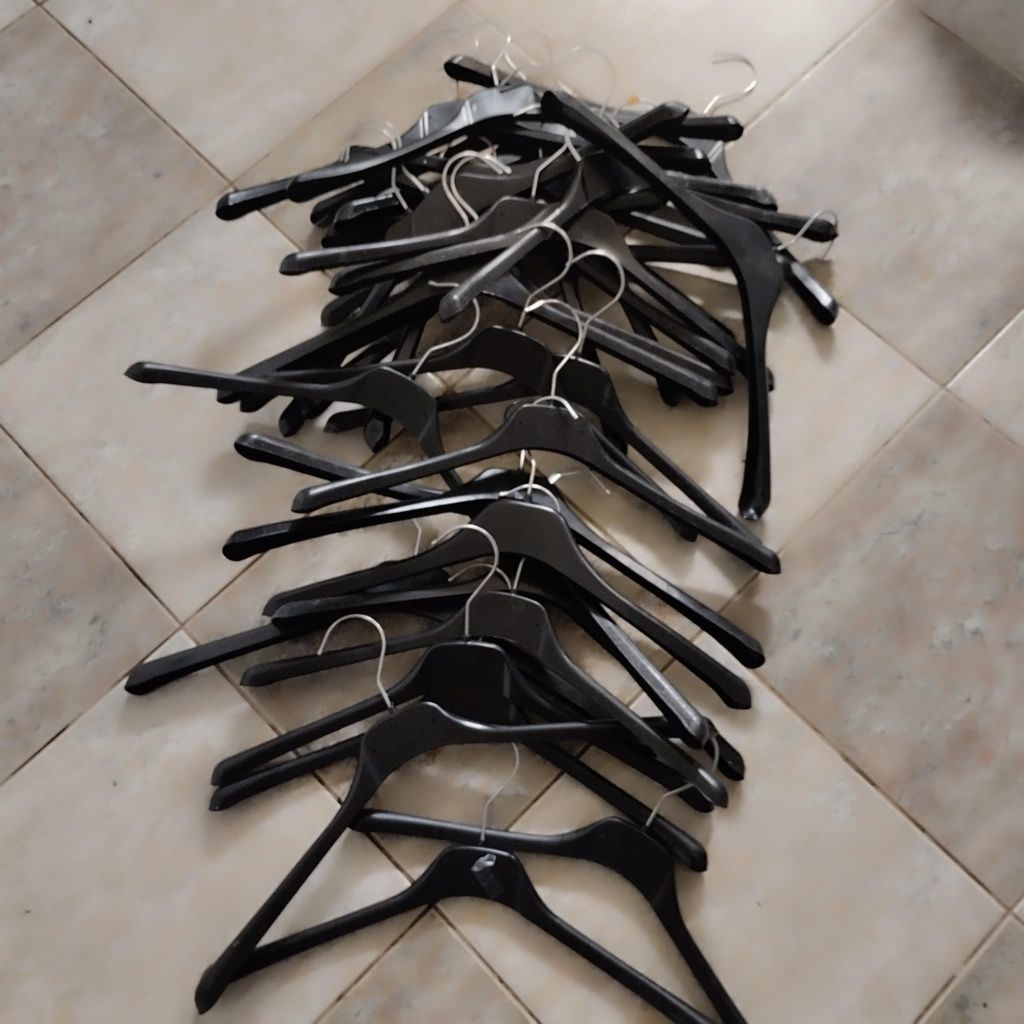 Lotes de cabides