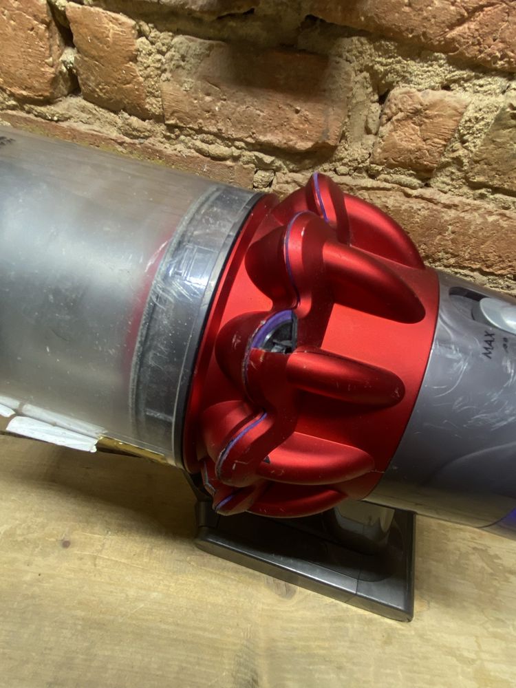 Odkurzacz Dyson v10 baza sprawny