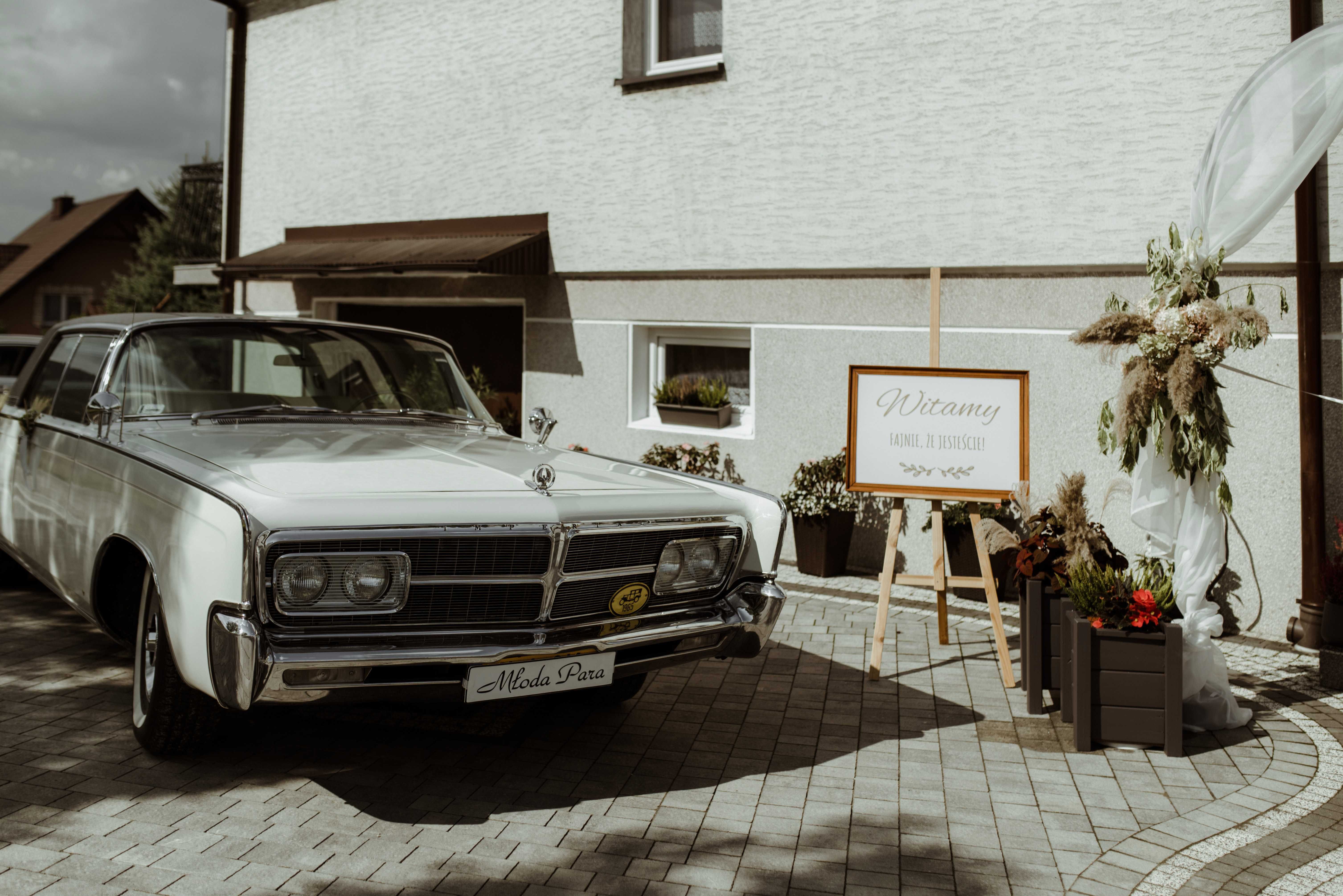 Auto do ślubu chrysler imperial