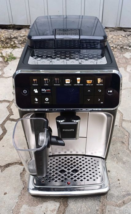 Кофемашина кофеварка Саеко Филипс Saeco Philips EP5447 LatteGo