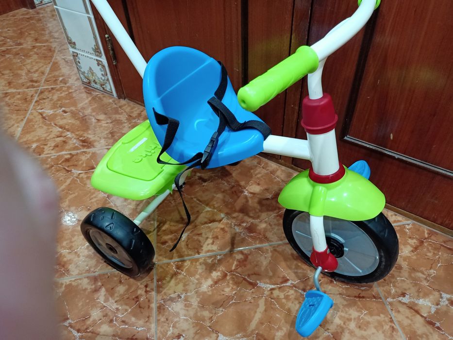 Triciclo para criança bebé bicicleta carro casa quarto apartamento.