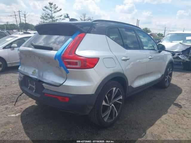 Volvo XC40 T5 Momentum / T5 R-Design 2019