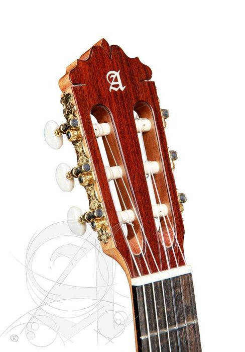 Alhambra 6 Olive gitara klasyczna 4/4 Made in Spain + pokrowiec