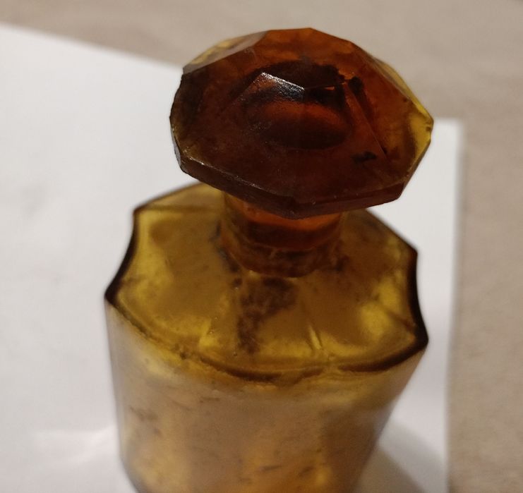 Посудина для зберігання ліків